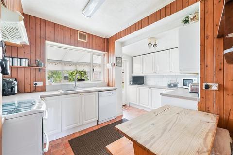 18 Buff Avenue, Banstead, SM7 2DW