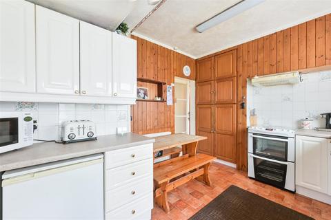 18 Buff Avenue, Banstead, SM7 2DW