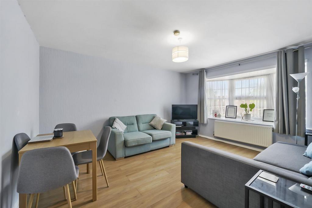 Flat 4, Montague Fell - 3ld Ie Yrv SQ55s9 Kcw8yr.jpg