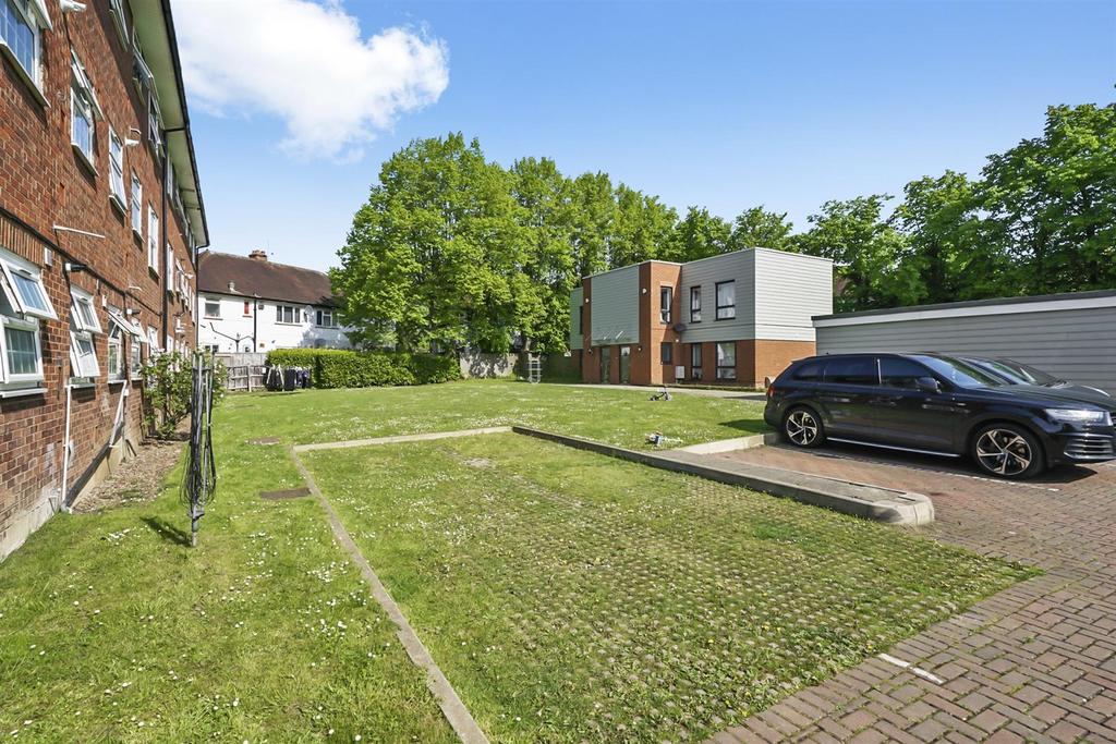 Flat 4, Montague Fell - ip9 TRo G9fy4sfs8 MDCCN.jpg