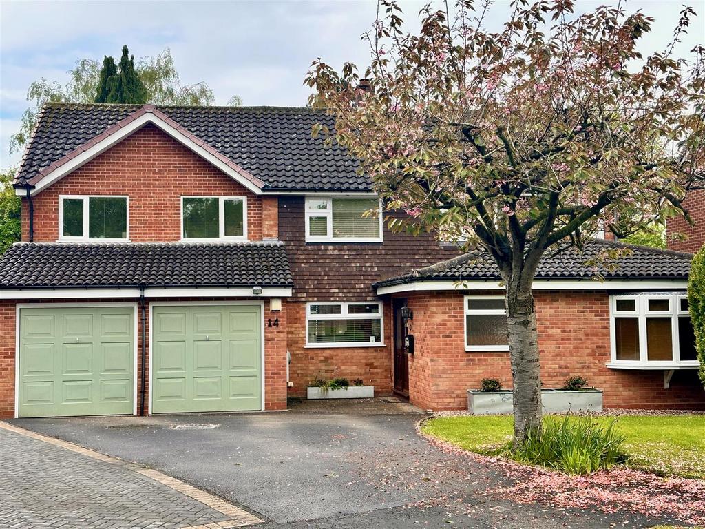 Wayside Acres, Codsall, Wolverhampton 4 bed detached house for sale £