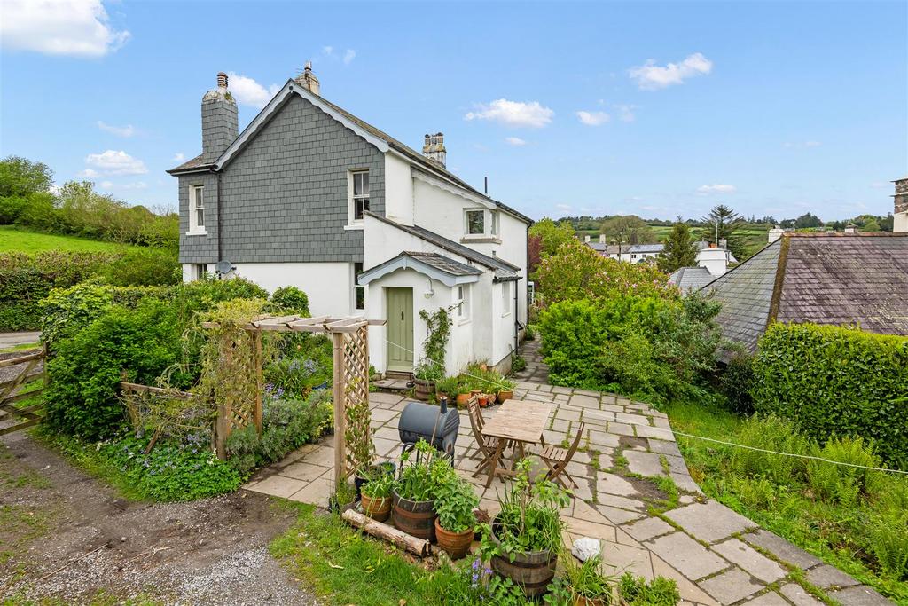Scorriton, Buckfastleigh 4 bed detached house for sale £765,000