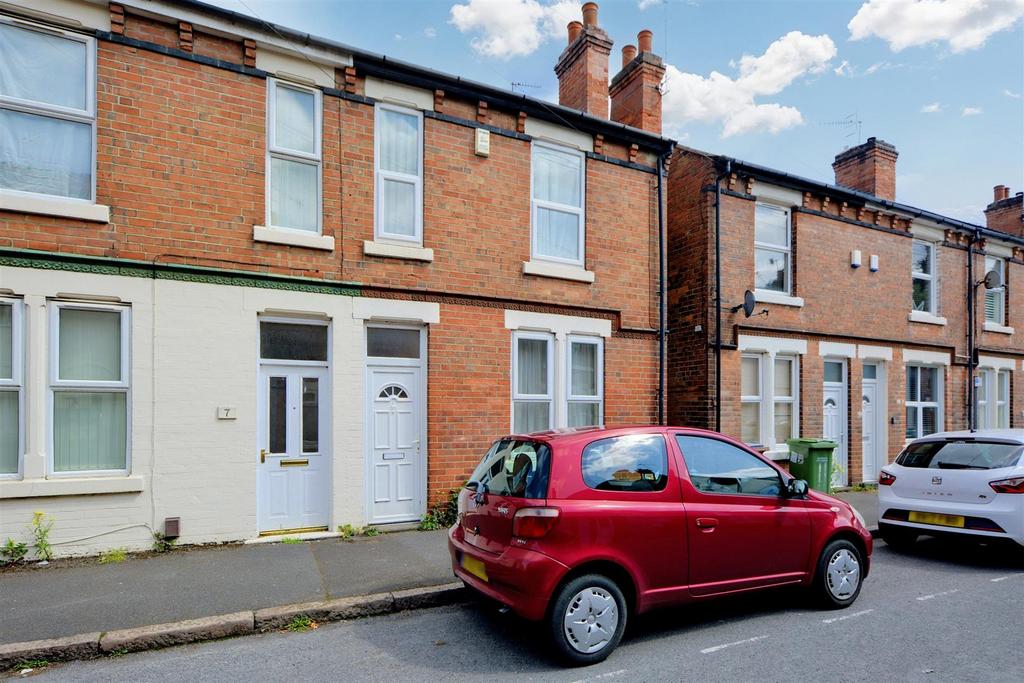 Warwick Street 4 bed semidetached house for sale £260,000