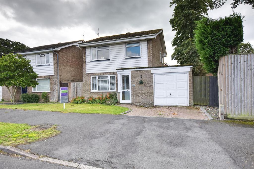 Deerswood Lane, BexhillOnSea 3 bed detached house for sale £350,000
