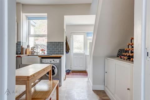 44 Benty Lane, Sheffield, S10 5NF