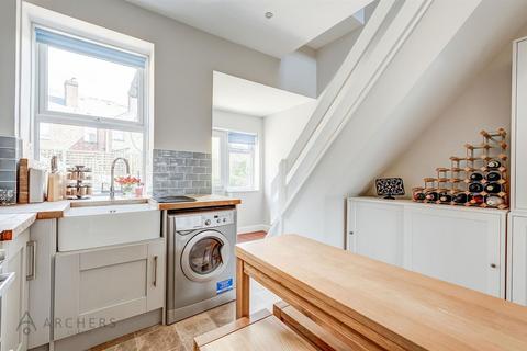 44 Benty Lane, Sheffield, S10 5NF