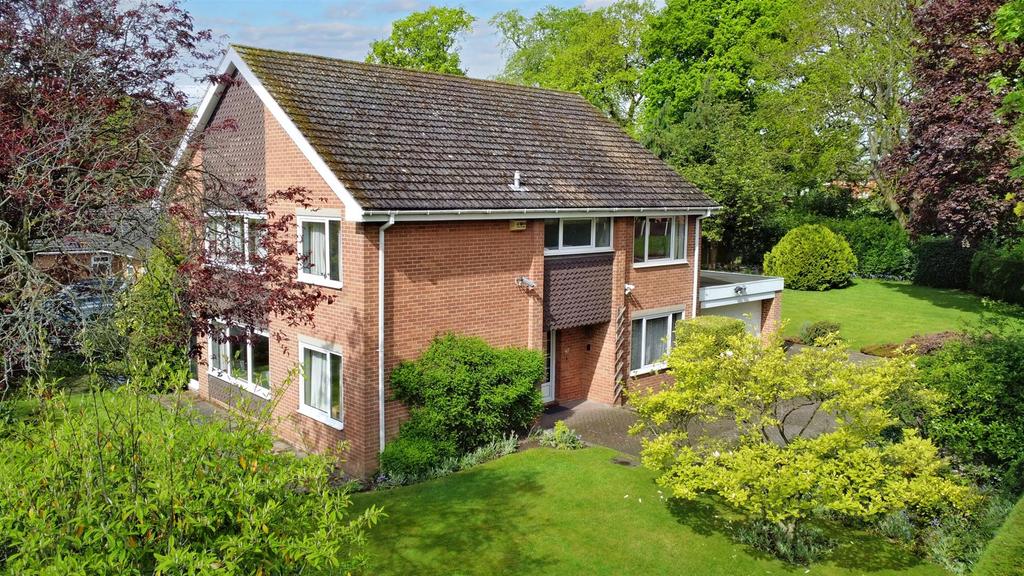 Beeston Fields Drive, Bramcote, Nottingham 4 bed detached house for sale £850,000