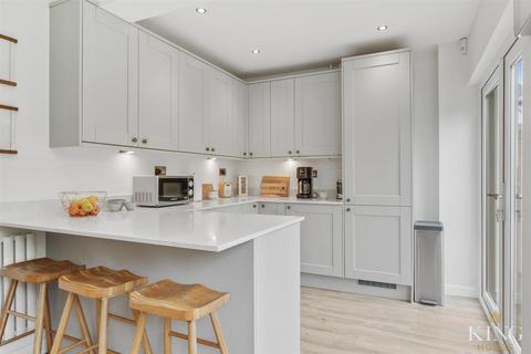 Highlands Birmingham Road, Mappleborough Green, Studley, B80 7BL