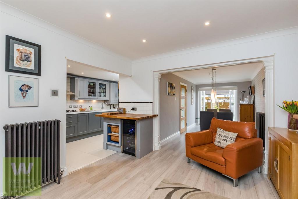Sunninghill Avenue, Hove 3 bed semidetached house £600,000