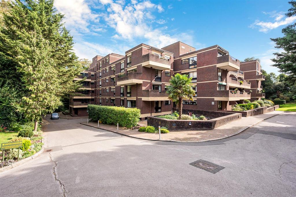 Church Street, Epsom 2 bed apartment for sale £425,000