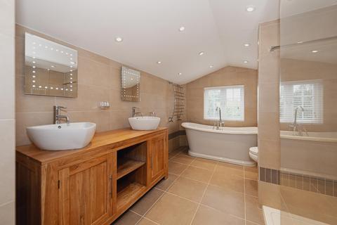 15 Beech Walk, Epsom, KT17 1PU