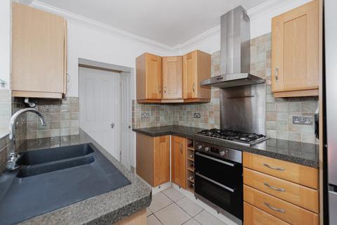 94 Bracken Path, Epsom, KT18 7SZ