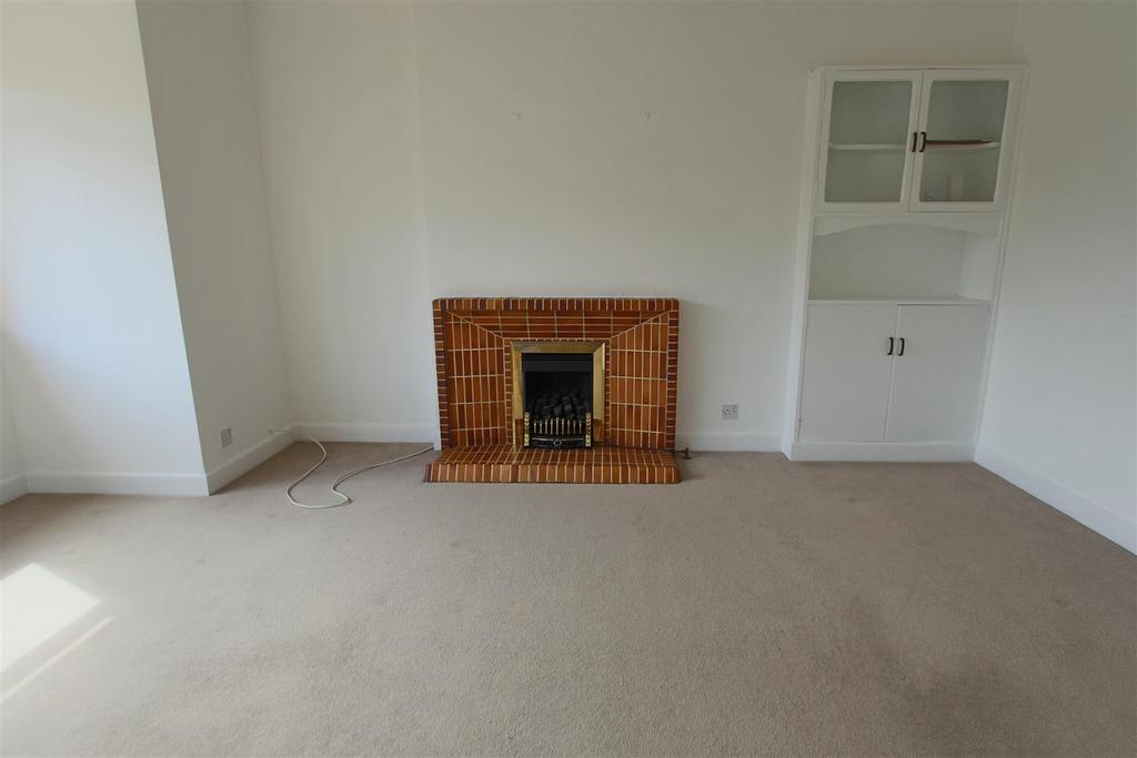 15. Lounge.JPG