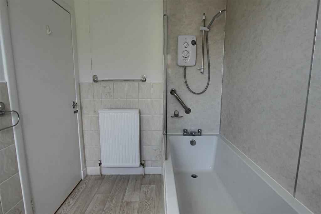 20. Bathroom.JPG