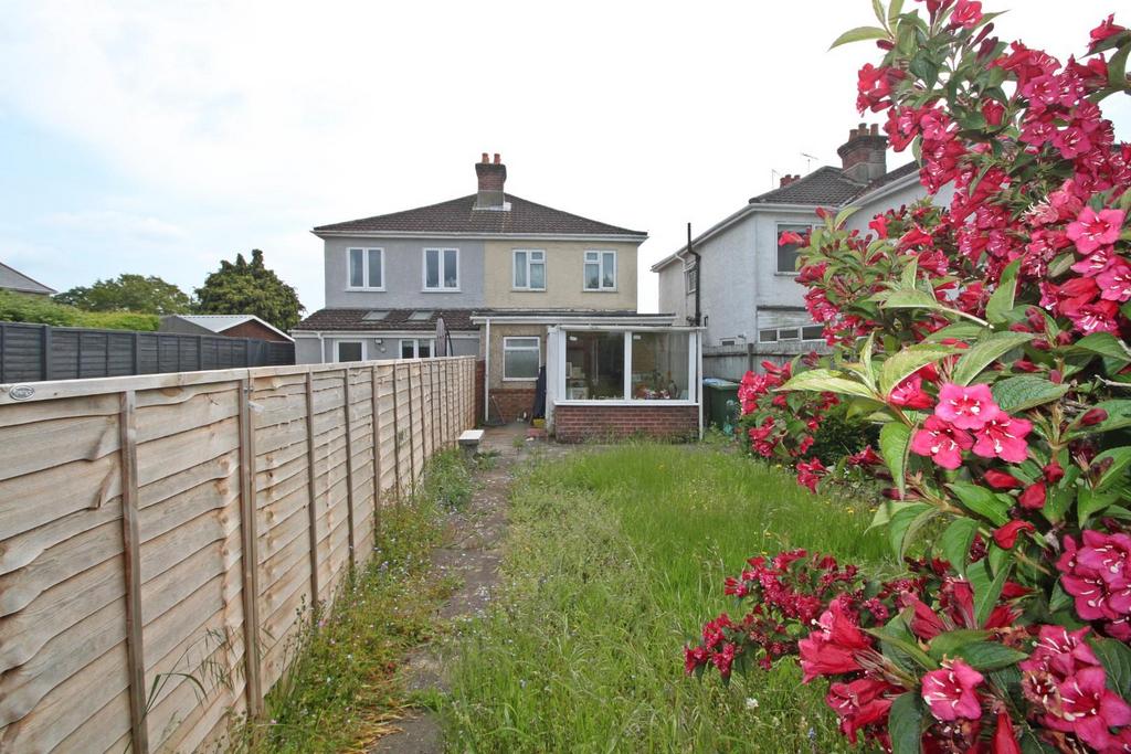 Kathleen Road, Sholing, Southampton 2 bed semidetached house for sale