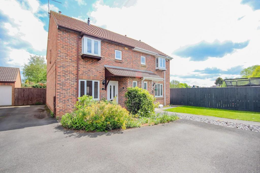 Linley Court, Norton, StocktonOnTees, TS20 1TT 3 bed semidetached