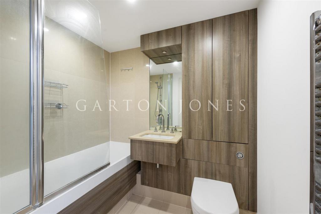 Bathroom.jpg