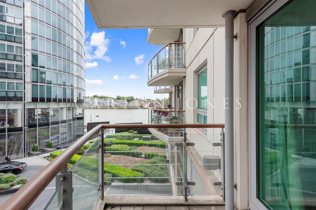 Balcony (2).jpg