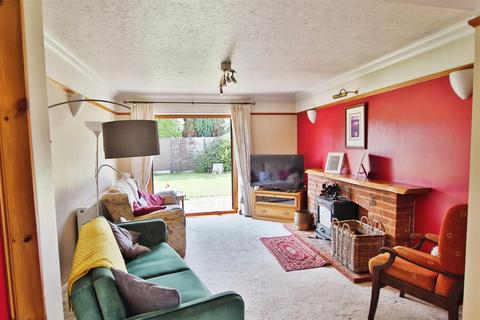 2 bedroom detached bungalow for sale, Crete Road, Dibden Purlieu, Southampton