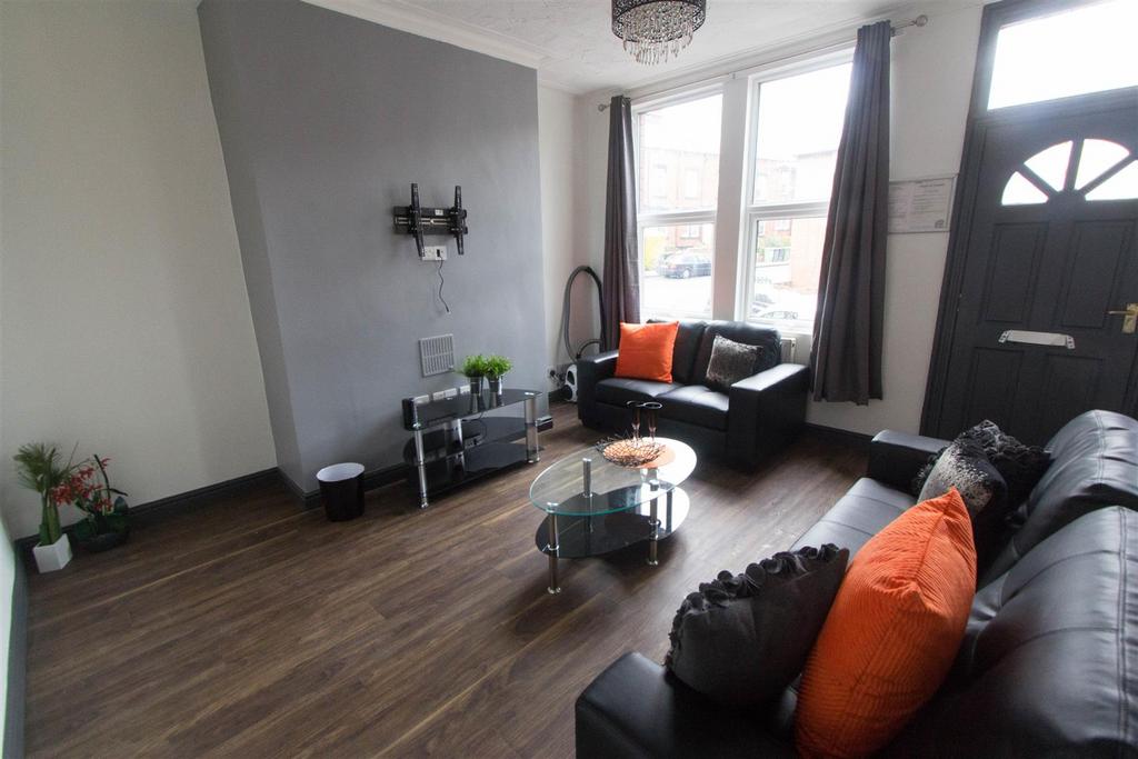 44 Beechwood View09.15 (17).jpg