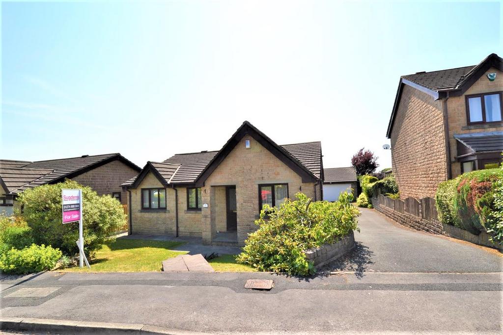 Edale Grove, Queensbury, Bradford 3 bed detached bungalow for sale £