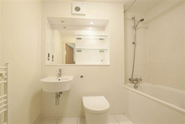 58 - Bath.JPG
