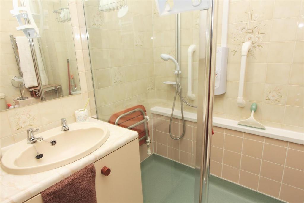 Bathroom.jpg