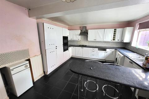 3 bedroom semi-detached house for sale, Fairfield Avenue, Rhyl