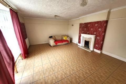 3 bedroom semi-detached house for sale, Fairfield Avenue, Rhyl