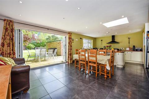168 Botley Road, Romsey, SO51 5SW