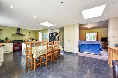 168 Botley Road, Romsey, SO51 5SW