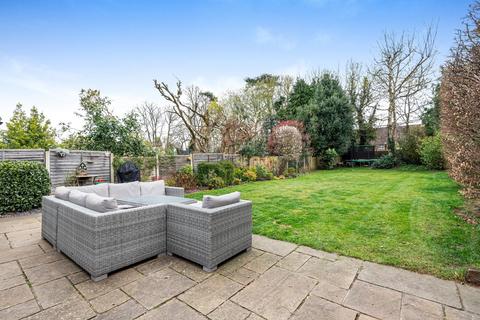 14 Monks Road, Banstead, SM7 2EP