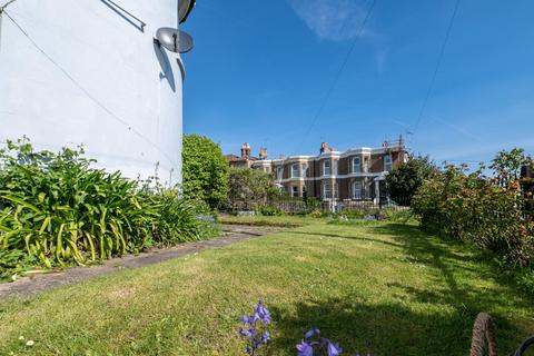 4 bedroom semi-detached house for sale, Monkton Street, Ryde