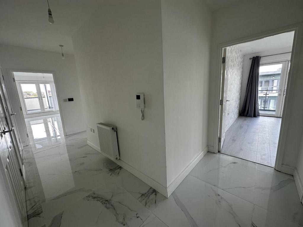 35ec hallway.jpg