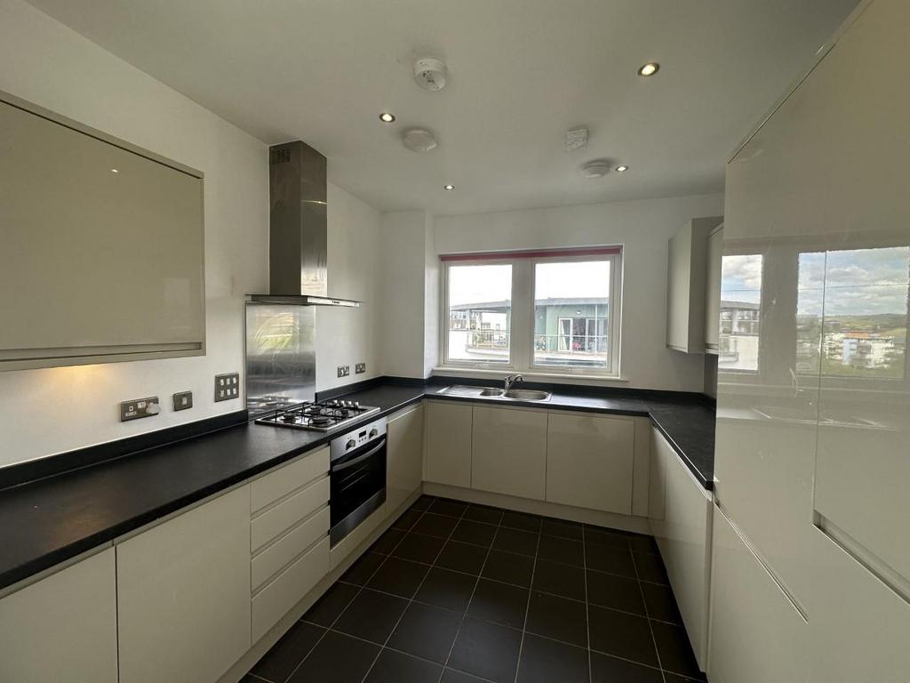 35ec kitchen 1.jpg