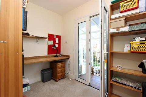 80 Lambert Road, Banstead, SM7 2QX