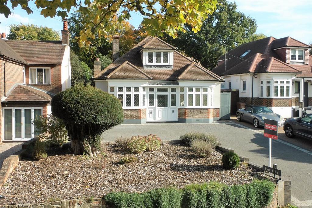 Outwood Lane, Chipstead 4 bed detached bungalow for sale £875,000