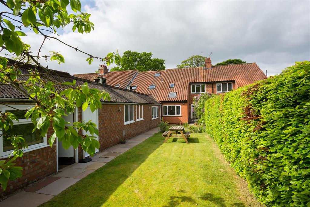Moor Lane, Strensall, York 4 bed house for sale £410,000