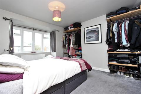 5 Belfield Road, Epsom, KT19 9TF