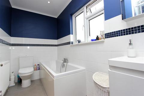 5 Belfield Road, Epsom, KT19 9TF