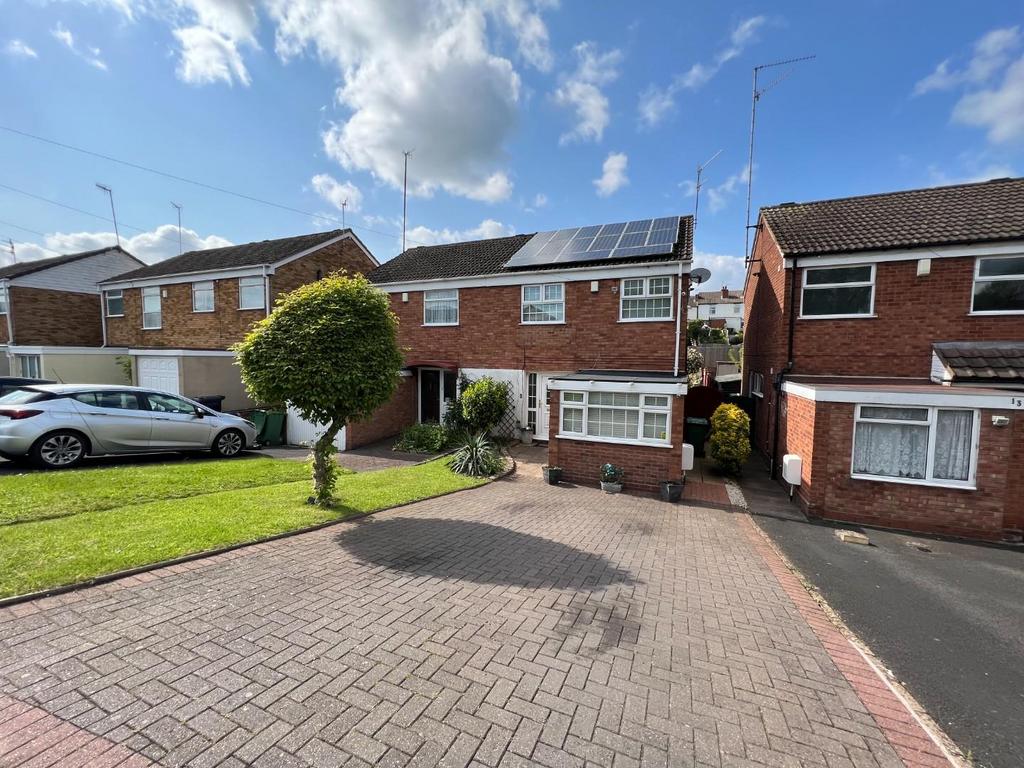 Nursery Gardens, Stourbridge 3 bed semidetached house for sale £275,000