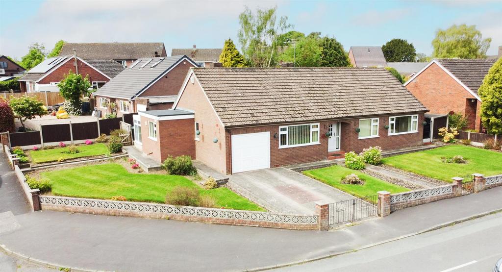 Sefton Drive, Bomere Heath, Shrewsbury 3 bed detached bungalow for sale