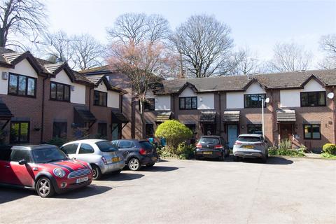 14 Beech Hurst Close, Whalley Range, Manchester, M16 8EP