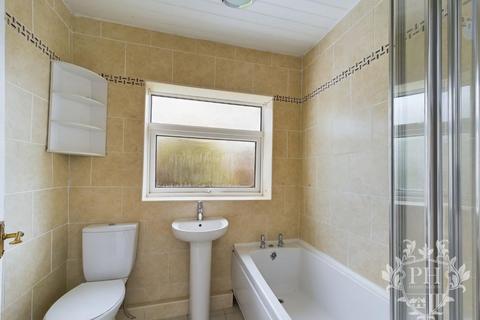 17 Springbank Road, Ormesby, Middlesbrough, TS7 9EL