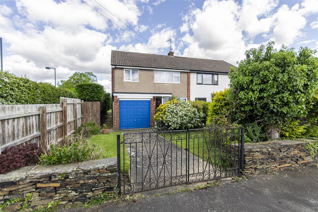 Oakley Avenue, Chesterfield 3 bed semidetached house £220,000