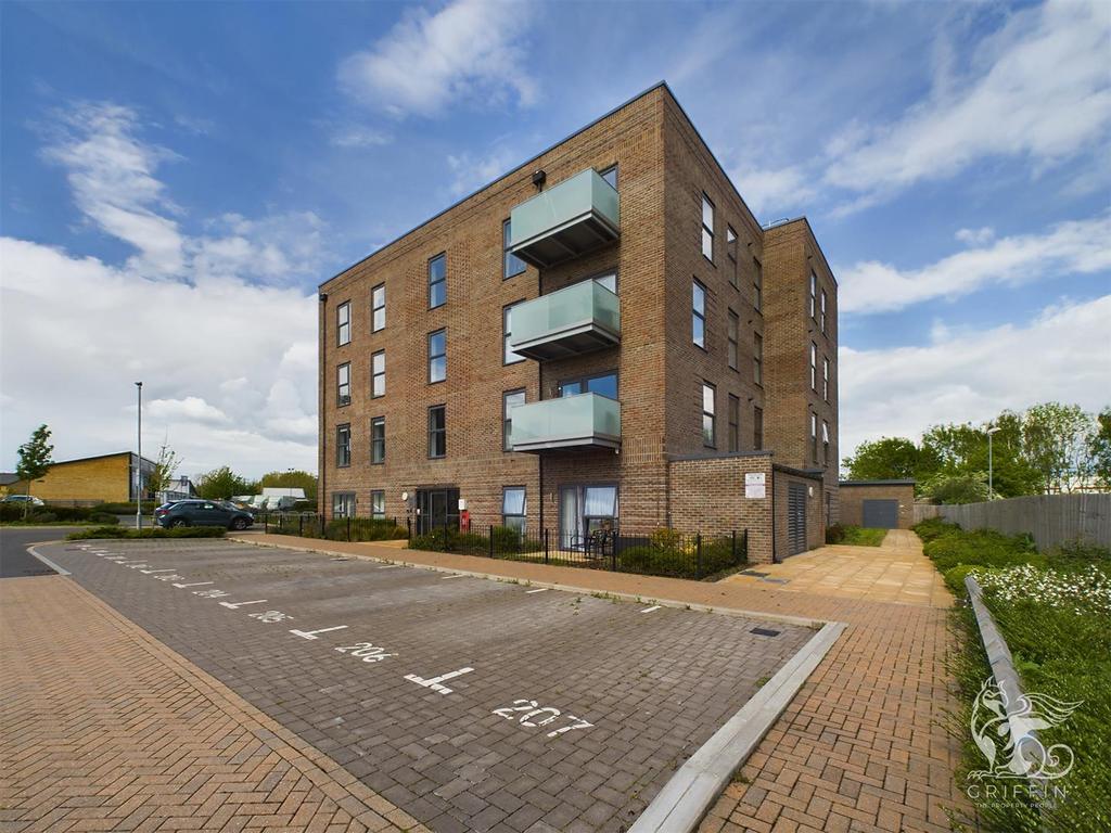 Carrowmore Close, West Thurrock, Grays 1 bed flat for sale £240,000