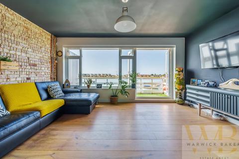 2 bedroom apartment for sale - Town Quay, Shoreham-By-Sea