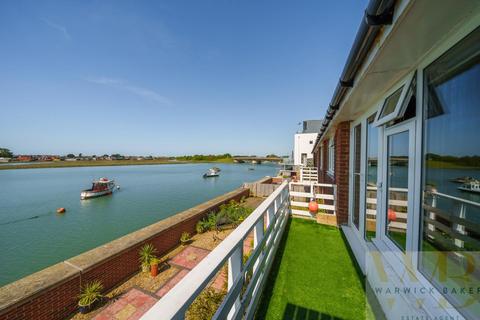 2 bedroom apartment for sale - Town Quay, Shoreham-By-Sea