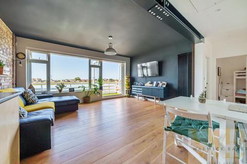 2 bedroom apartment for sale - Town Quay, Shoreham-By-Sea