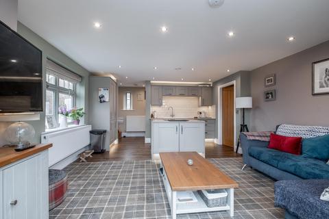 Horseshoe Cottage North End, Raskelf, York, YO61 3LF